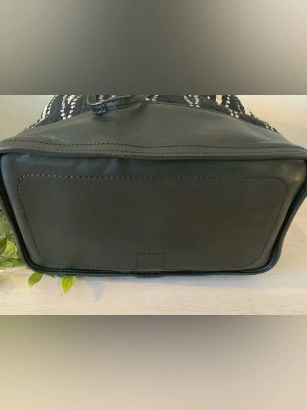 TORY BURCH RARE SAVORA TWEED & LEATHER BUCKET/BACKPACK DRAWSTRING BAG - Picture 9 of 11